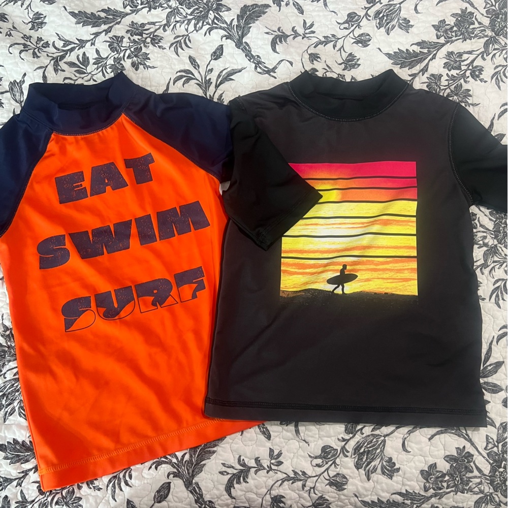 5/$25 Gymboree Cat & Jack Boys Rashguard Shirt Lot of 2 Size 4 5 Swim S/S